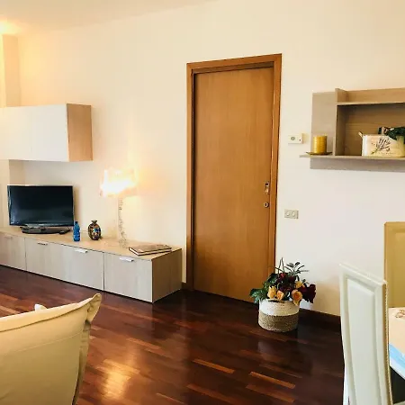 דירה Chic Panoramic ברגמו